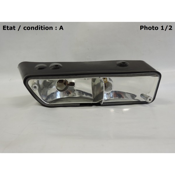 Right front light indicator bulb holder