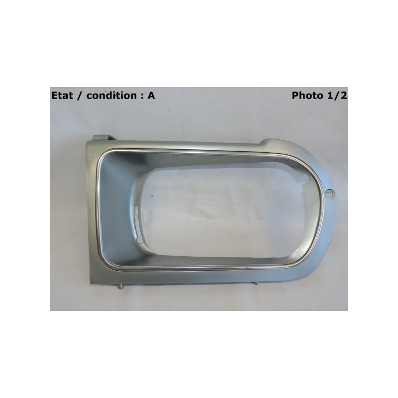 Left headlight surround CPIO 718G (radiator grill)