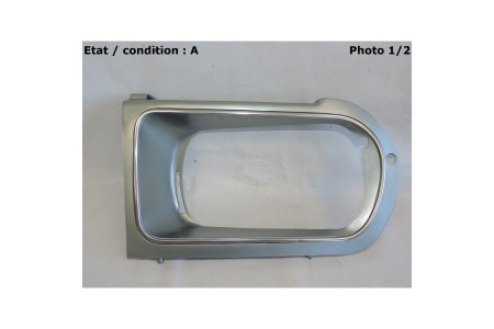 Left headlight surround CPIO 718G (radiator grill)