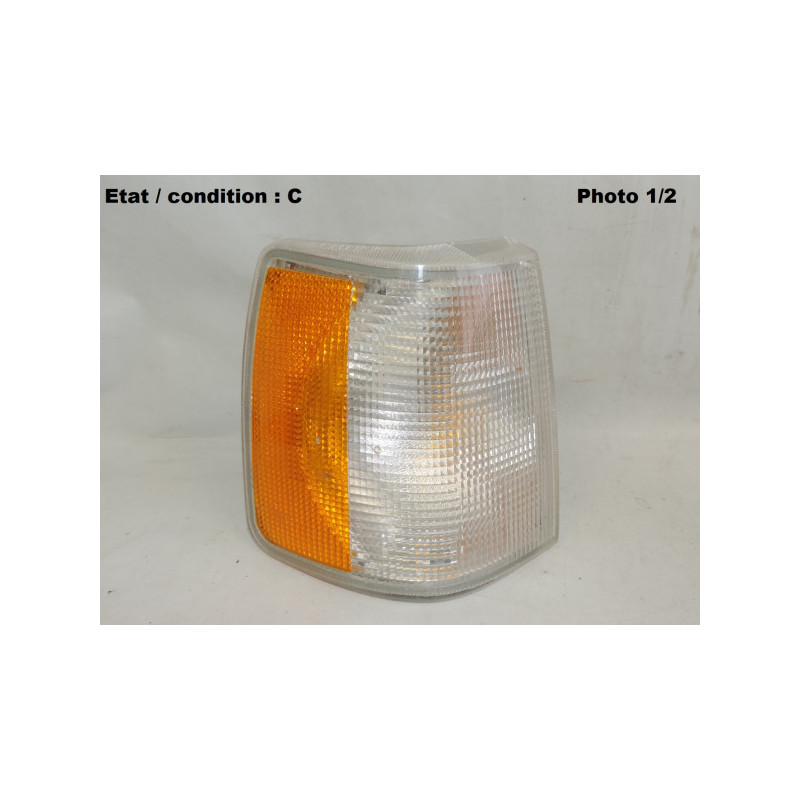 Right front light TYC 18-5253R