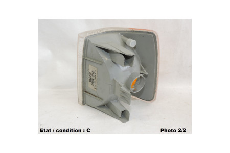 Right front light TYC 18-5253R