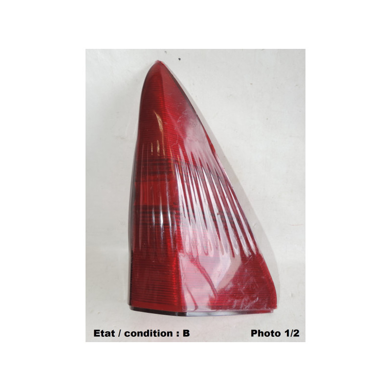 Cabochon feu rouge arrière droit QUILLERY 67822M