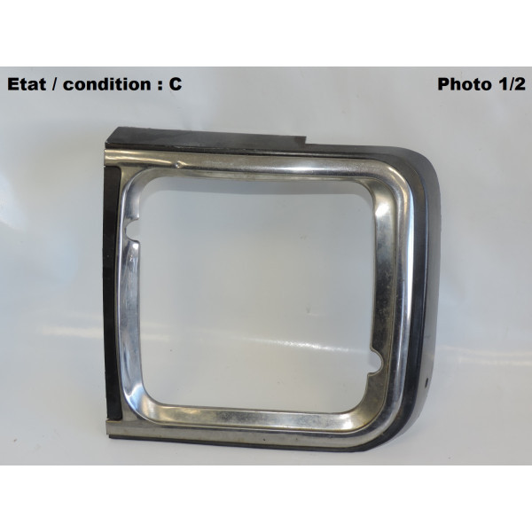 Enjoliveur phare gauche calandre CPIO (noir)