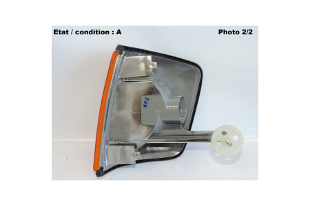 Feu clignotant droit HELLA 9EL127688-001