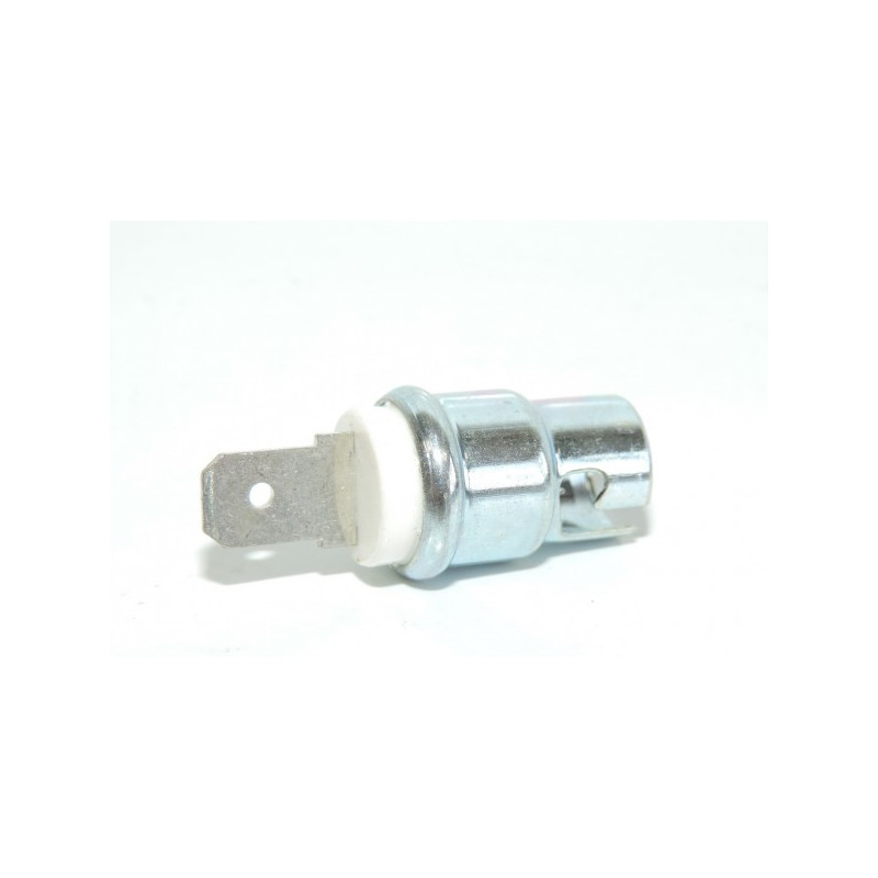 Side light bulb holder BA9S