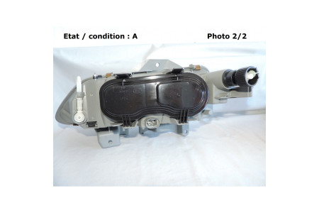 Phare droit H1 + H1 HELLA 1AG006560-26