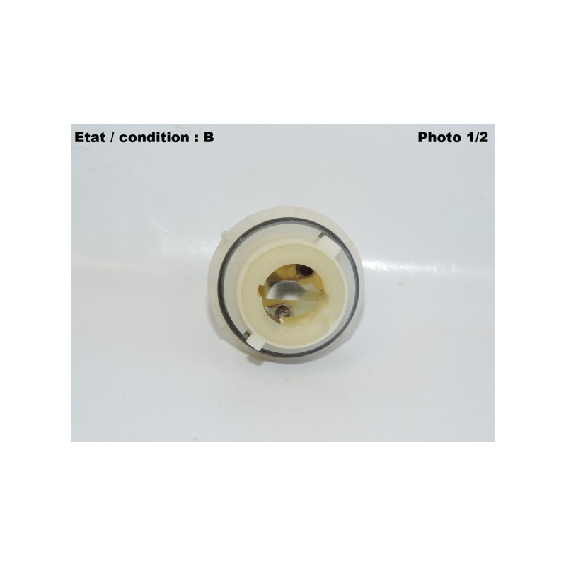 Porte-lampe feu arrière HELLA P25-1 32cp