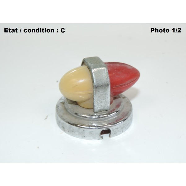 Red and white clearance light lens BV 3353