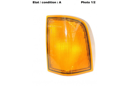 Feu clignotant avant gauche HELLA 2BA003627-031