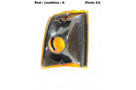 Feu clignotant avant gauche HELLA 2BA003627-031