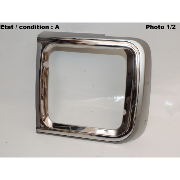 Enjoliveur phare gauche calandre CPIO (gris)