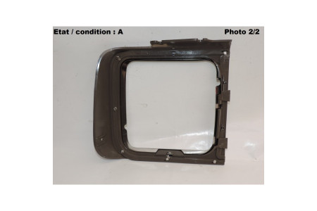 Enjoliveur phare gauche calandre CPIO (gris)