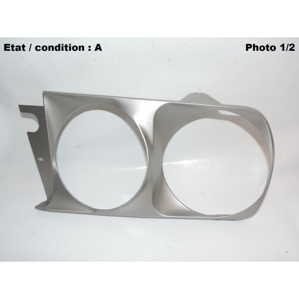 Left headlight surround (radiator grill) grey