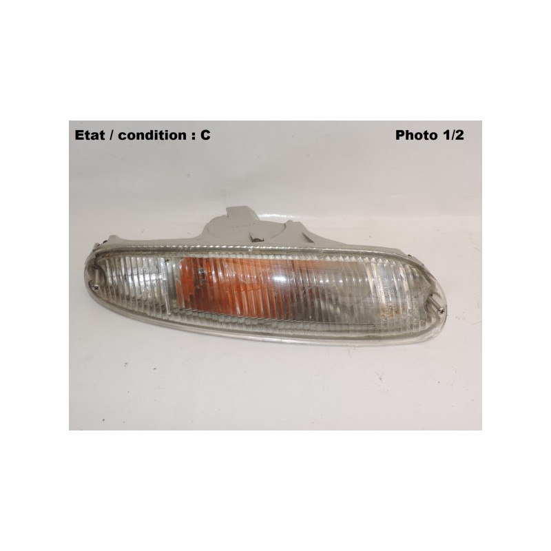 Feu avant clignotant veilleuse droit STANLEY 041-0669