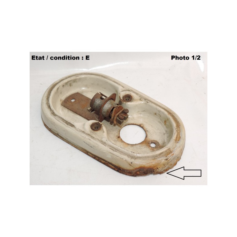 SIMCA Aronde Ranch - Taillight bulb holder SAMP (painted)