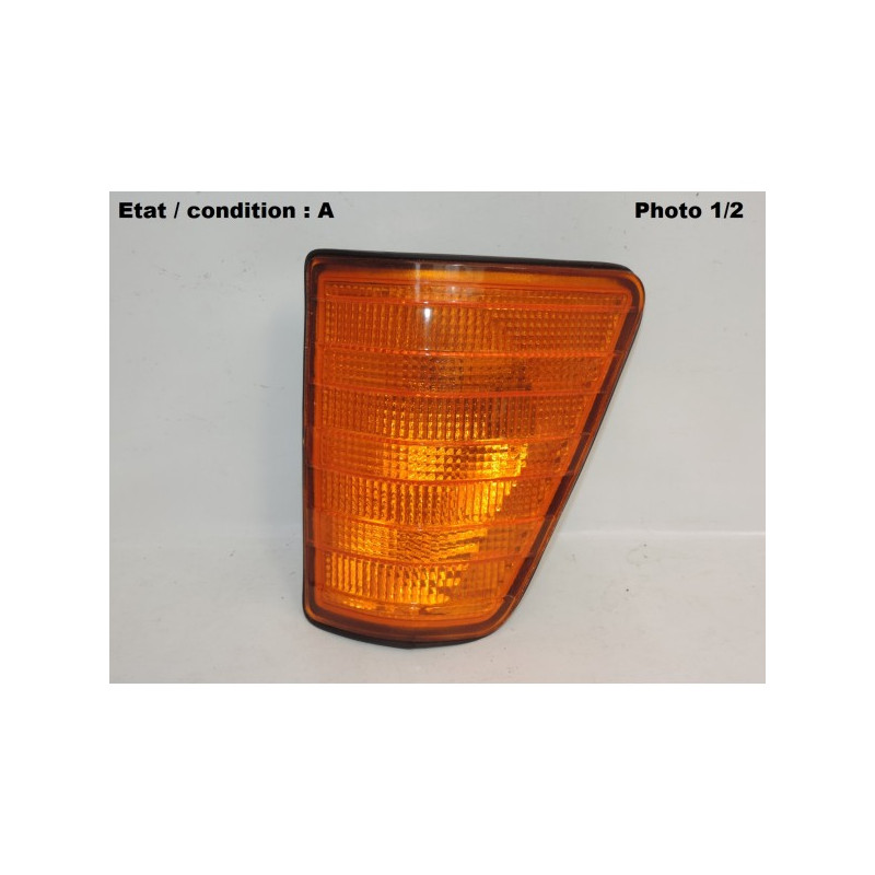 Feu clignotant gauche HELLA 2BA003197-011