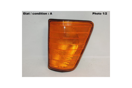 Feu clignotant gauche HELLA 2BA003197-011