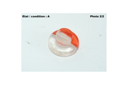 Cabochon feu position aile latéral