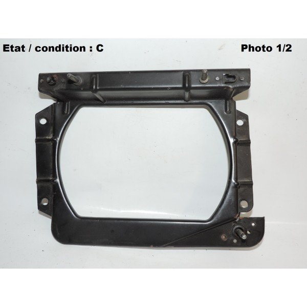 Right headlight holder