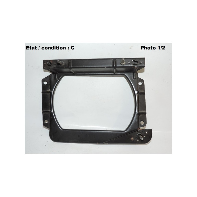 Right headlight holder