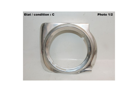 Right headlight surround (radiator grill)