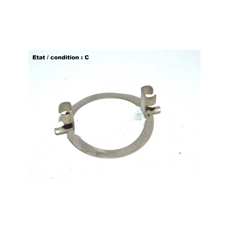 Retaining clip European code (P45t) or H4 (P43t) bulb