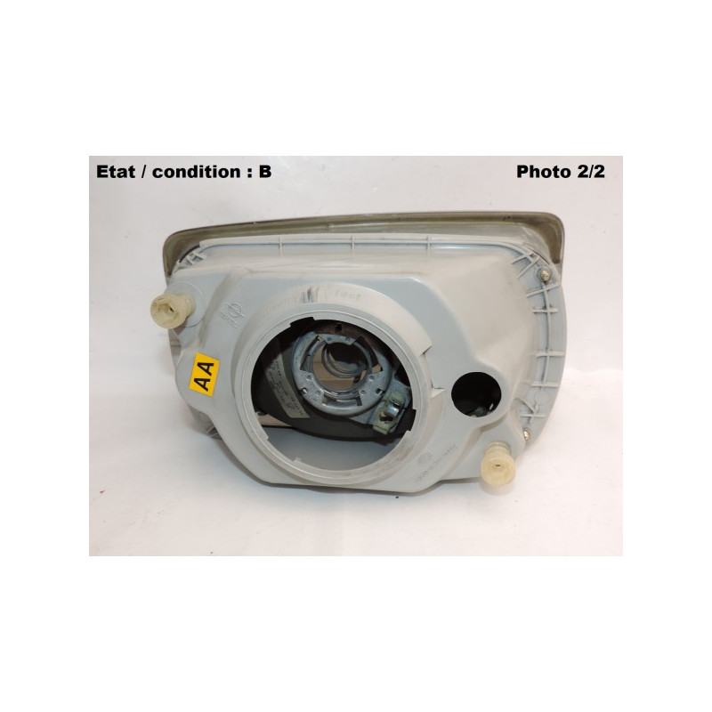 Left headlight European Code HELLA 9AR119007-001