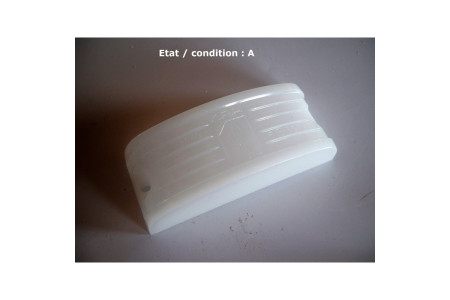 ARA 212 - White dome light lens