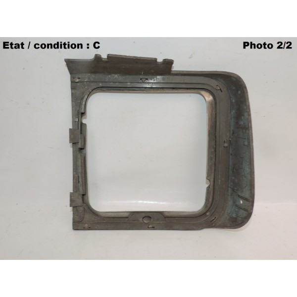 Enjoliveur phare droit calandre CPIO (gris)