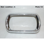 Right headlight surround (plastic)
