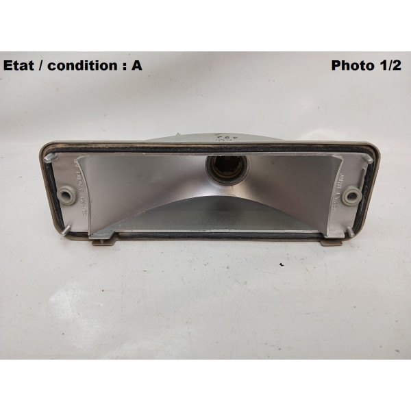 TOYOTA Hilux (83-88) - Left front light indicator bulb holder KOITO 12-119L