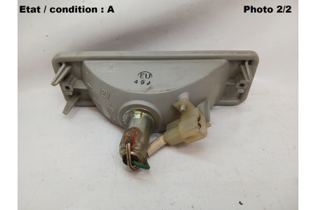 TOYOTA Hilux (83-88) - Left front light indicator bulb holder KOITO 12-119L