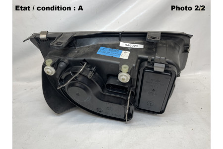 VOLKSWAGEN Bora (98-05) - Left headlight HELLA 1EH963560-71 (w/o FL)