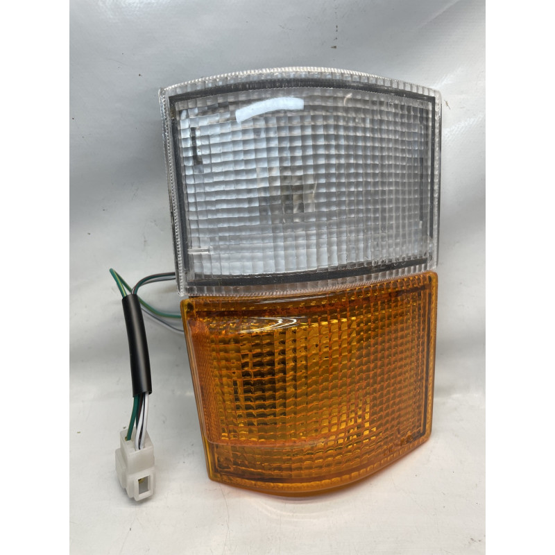 TOYOTA Hiace (87-89) - Right complete front light indicator
