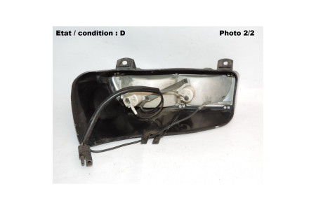 Left front light indicator bulb holder