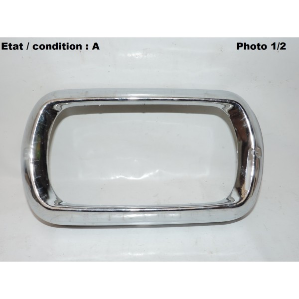 Left headlight surround (plastic)