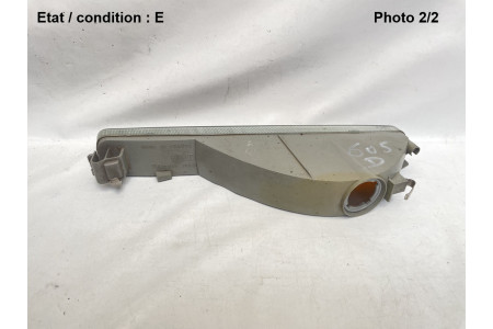 PEUGEOT 605 (-94) - Right front light indicator VALEO 6751236