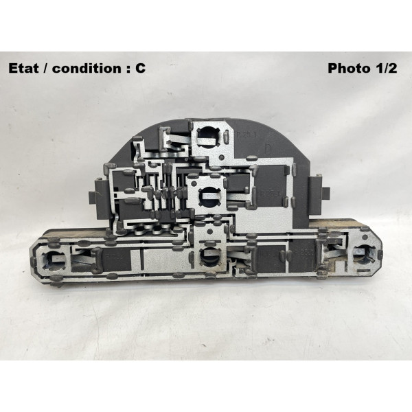 PEUGEOT 309 (-89) - Right taillight bulb holder AXO