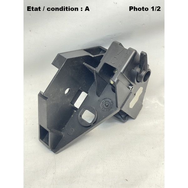 Peugeot 205 - Support et réglage de phare droit