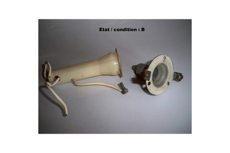 Front light indicator bracket