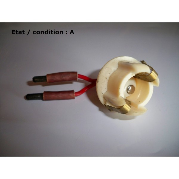 Taillight bulb holder BAY15d