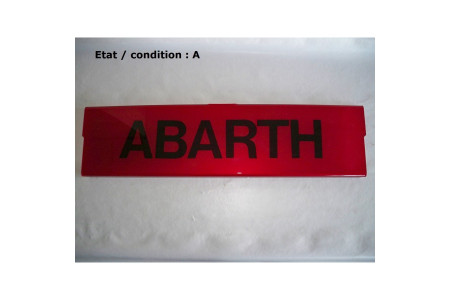 Red decorative plate "Visa II"