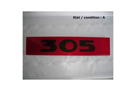 Red decorative plate "104 ZS"