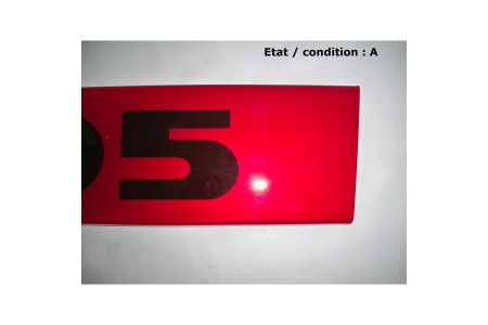 Red decorative plate "104 ZS"