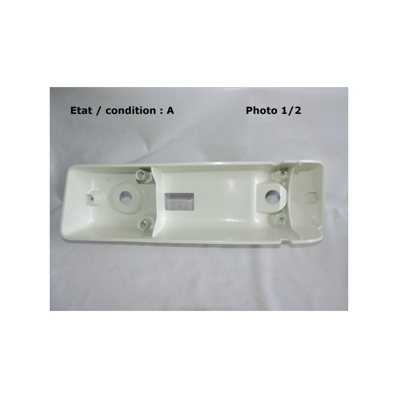 Cache feu arrière droit ARIC 44701536