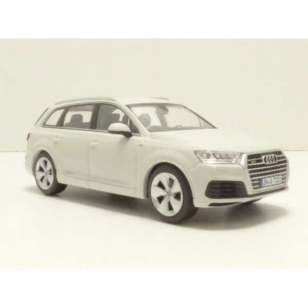 Q7